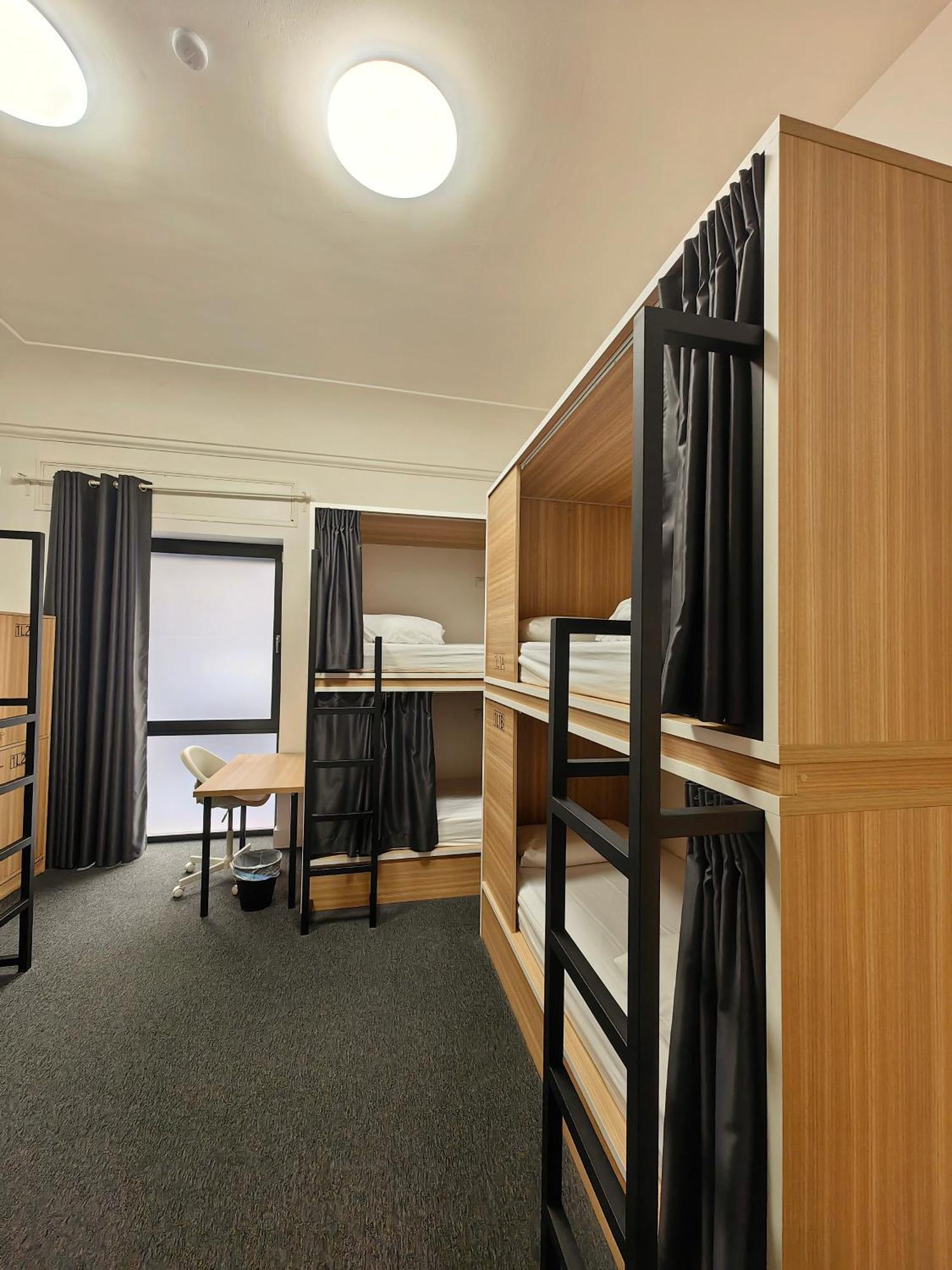 Hostel Siesta & Go Madrid Luaran gambar