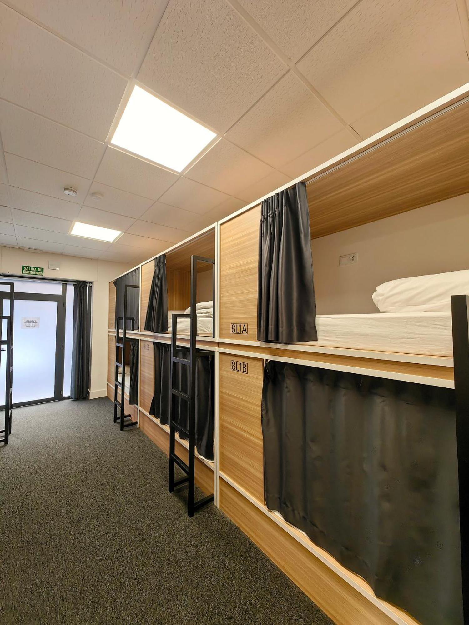 Hostel Siesta & Go Madrid Luaran gambar